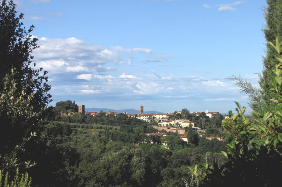 Terrassenblick nach Montopoli Agriturismo Montalto