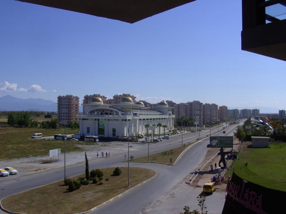 Blick aus dem Familienzimmer Limak Lara Deluxe Hotel & Resort