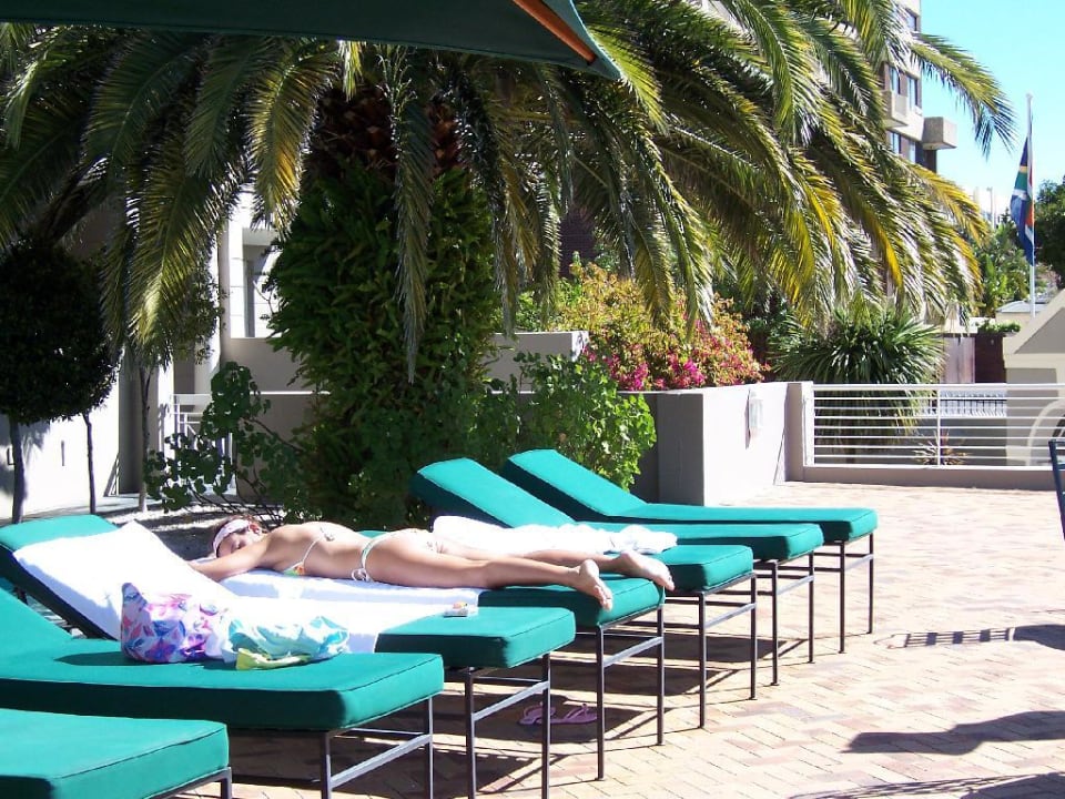 Poolbereich Romney Park All Suite Hotel & Spa