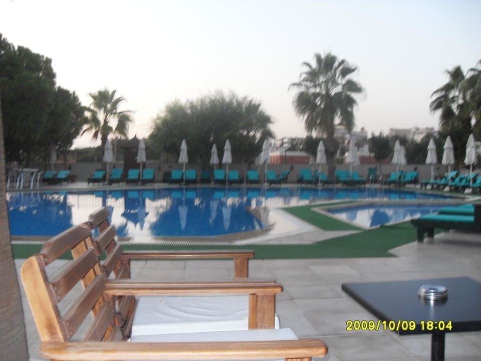 Pool klein aber fein Nerton Hotel - Erwachsenenhotel ab 16 Jahren