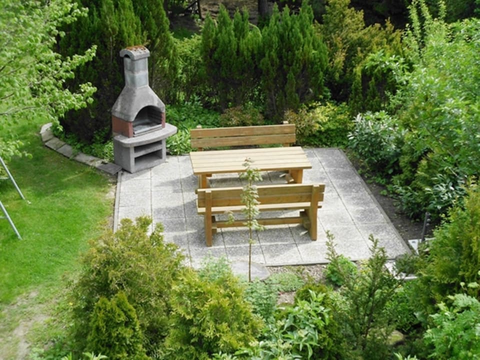 Gartenanlage Ferienwohnungen Haus Hopfe