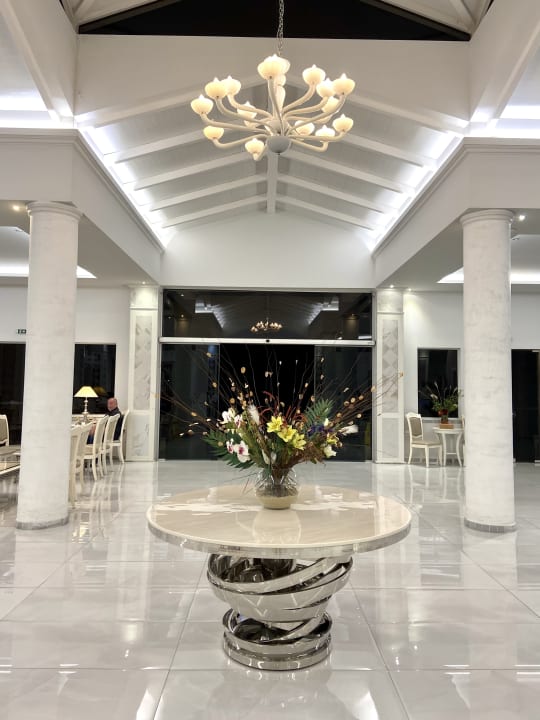 Lobby Sandy Villas Resort
