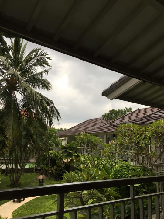 Blick vom Balkon Zimmer 515 Segara Village Hotel
