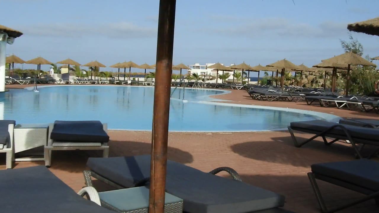 Pool Meliá Laguna Beach