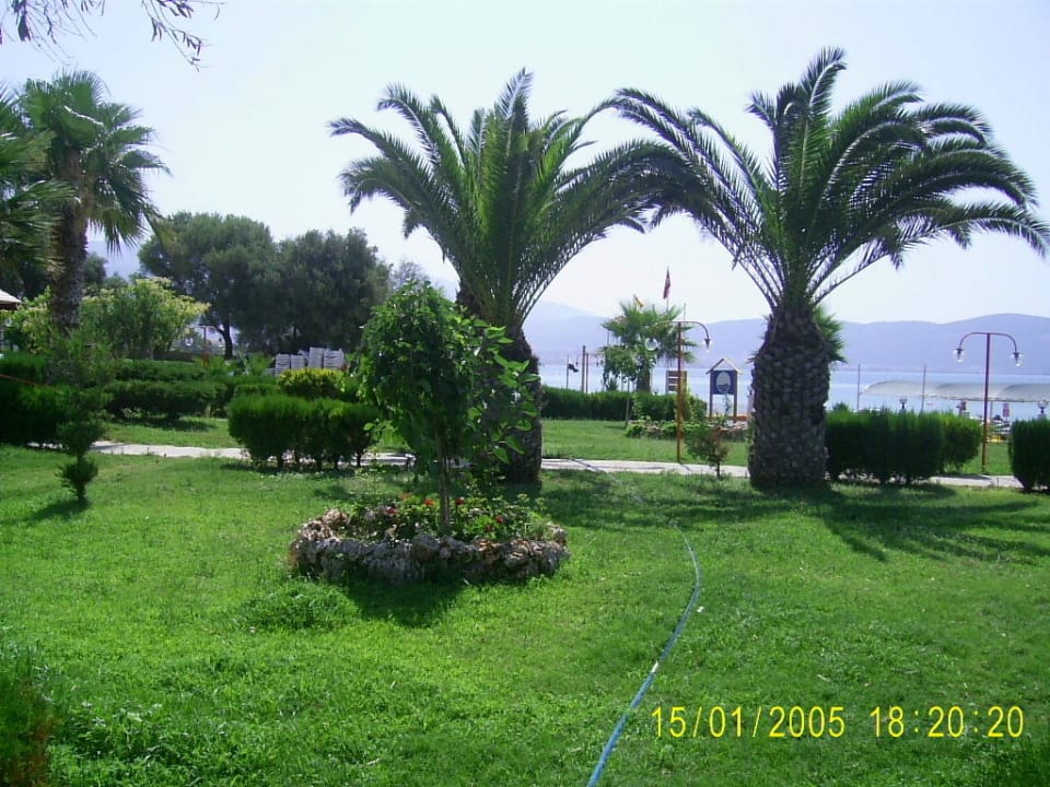 Garten Hotel The Holiday Resort