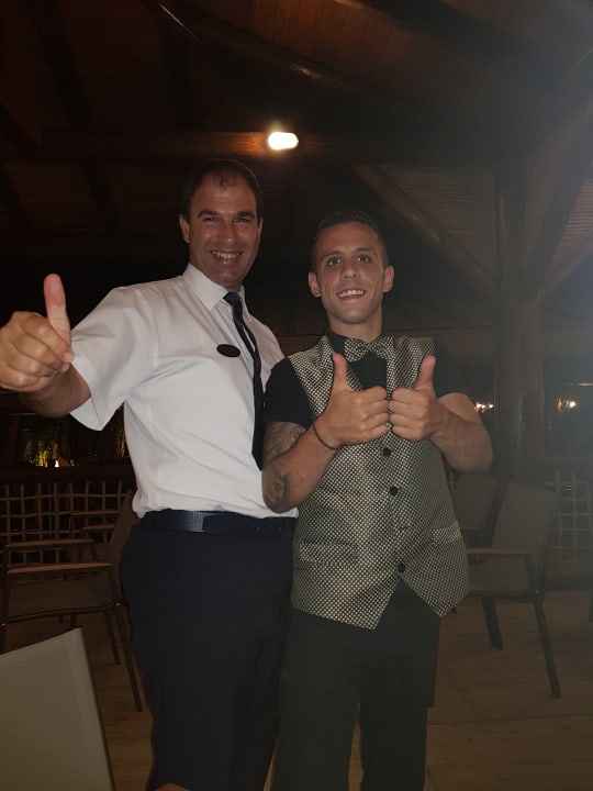 Savas und Vasilis von der Safari Bar Hotel Kalithea Horizon Royal