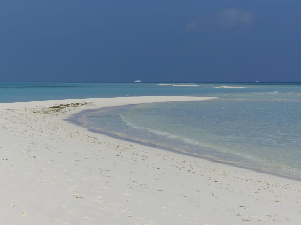 Sandbank Kuredu Island Resort & Spa