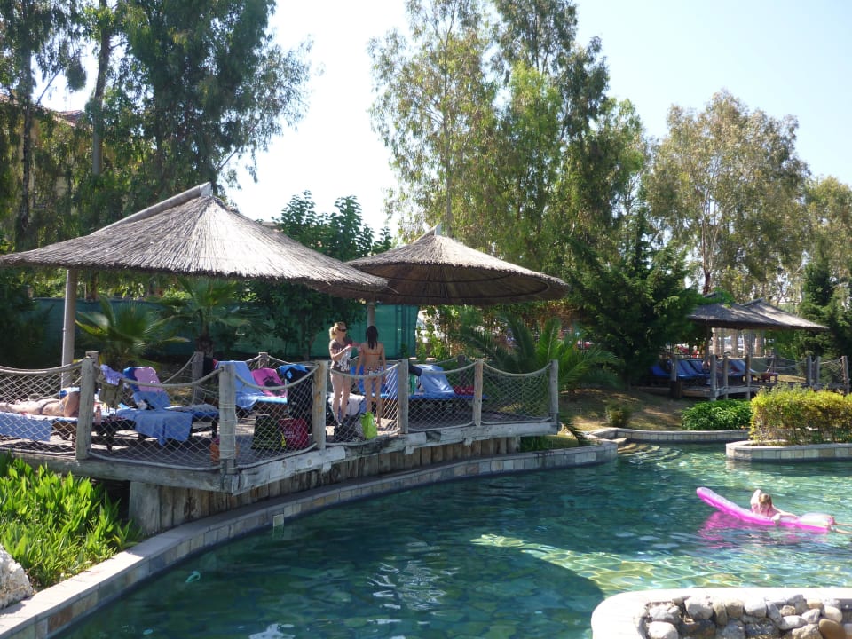 Pool Club Grand Side