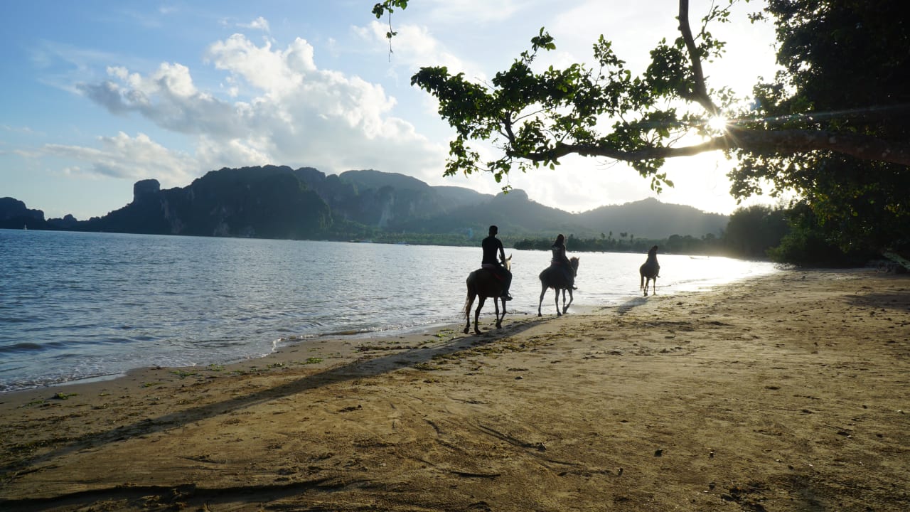 Strand Avani Ao Nang Cliff Krabi Resort