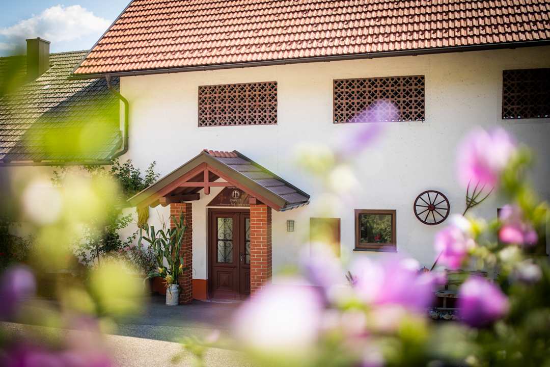 Außenansicht Appartements und Vinoteka David