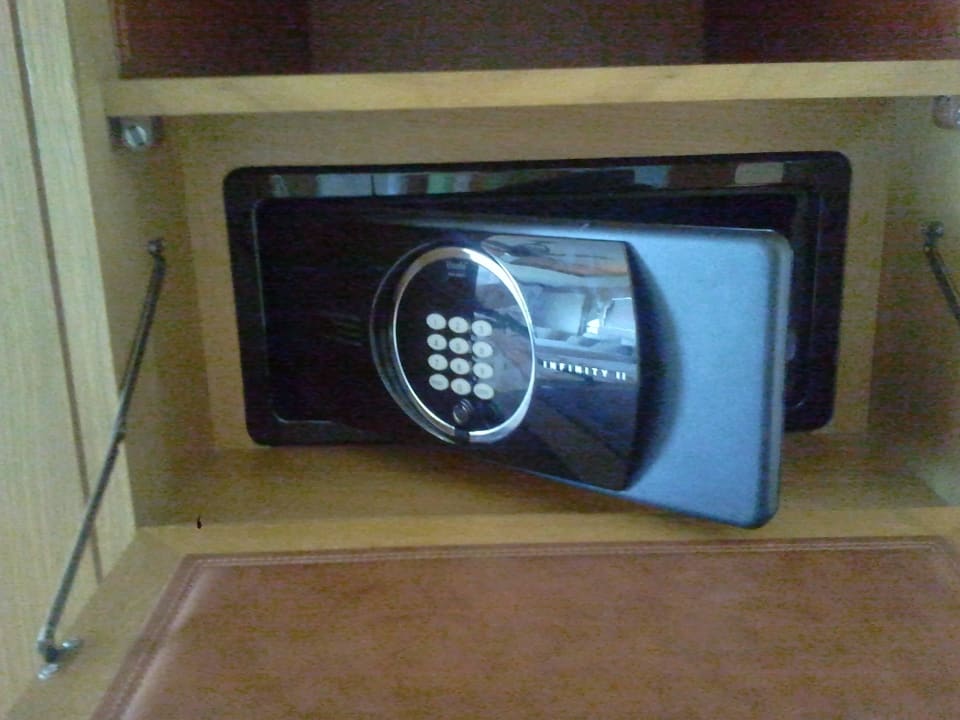 Safe The St. Regis Saadiyat Island Resort, Abu Dhabi