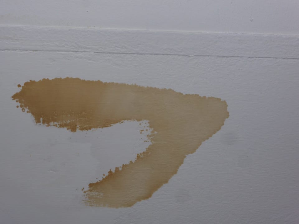 Stains on walls Hotel San Remo