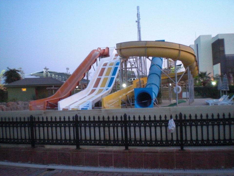 Einer der Aquaparks Lonicera Resort & Spa Hotel