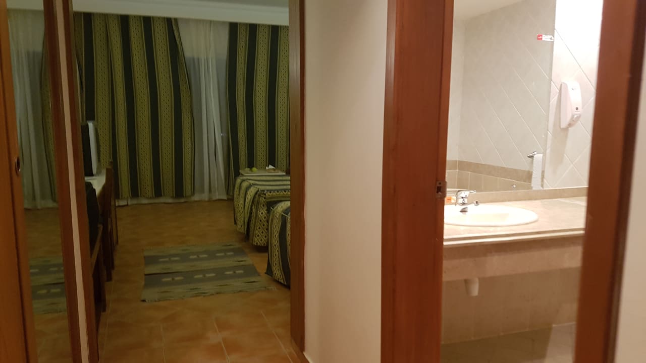 Zimmer Bliss Nada Beach Resort