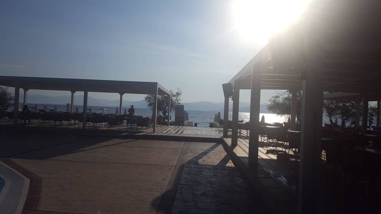 Widok z leżaka  Capo Di Corfu  (Im Umbau/Renovierung)