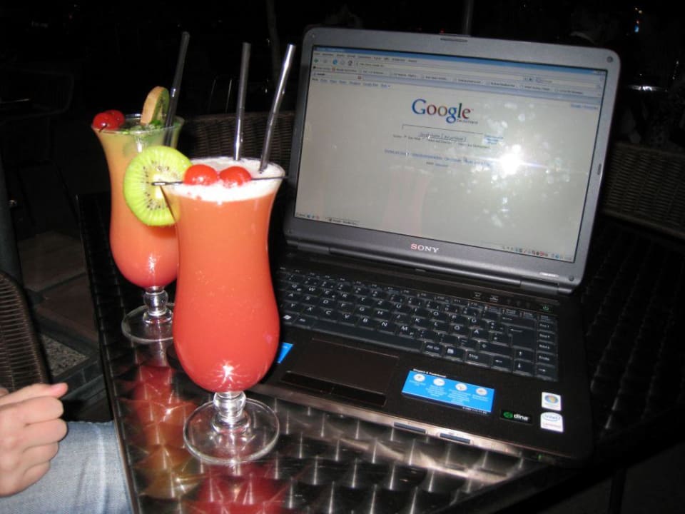 Cocktails im Roomz PLAZA INN Wien Gasometer