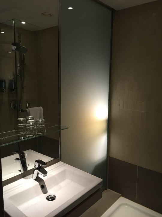 Bad/Waschbecken TITANIC Comfort Berlin Mitte