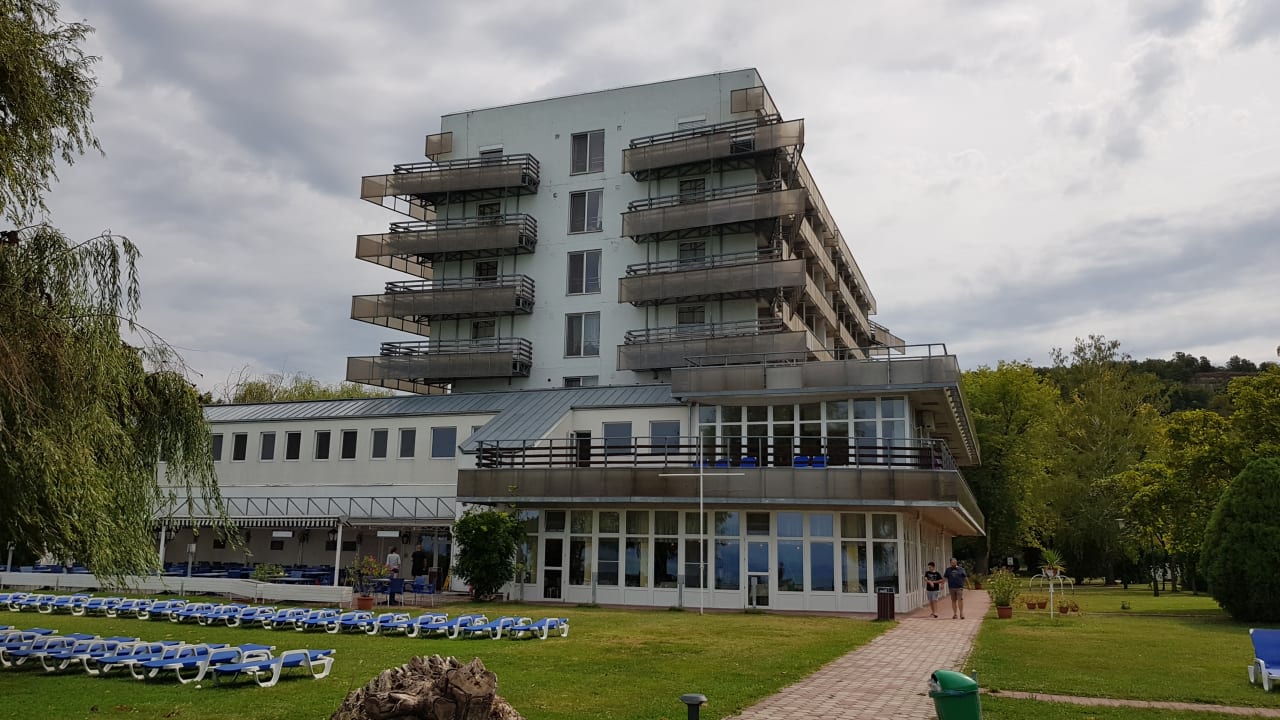Außenansicht Világos Hotel Balatonvilágos