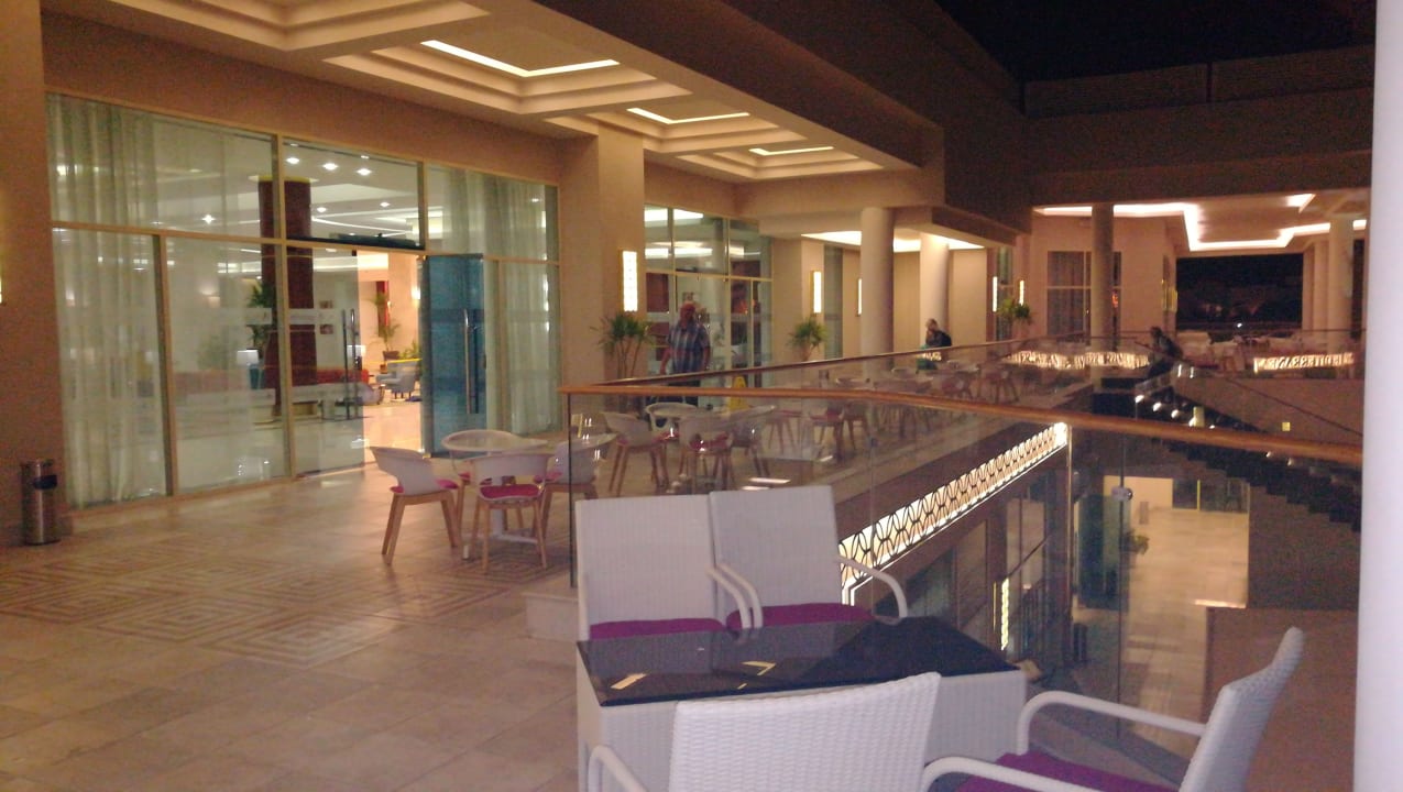 Außenansicht Pickalbatros Royal Moderna Resort-Sharm El Sheikh