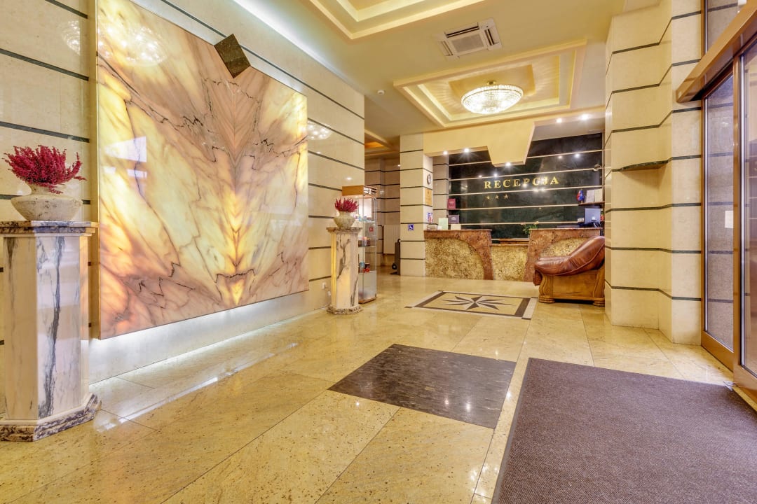 Recepcja Hotel Mazowiecki Tomaszów Mazowiecki