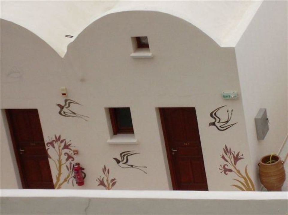 Zimmereingänge Hotel Epavlis