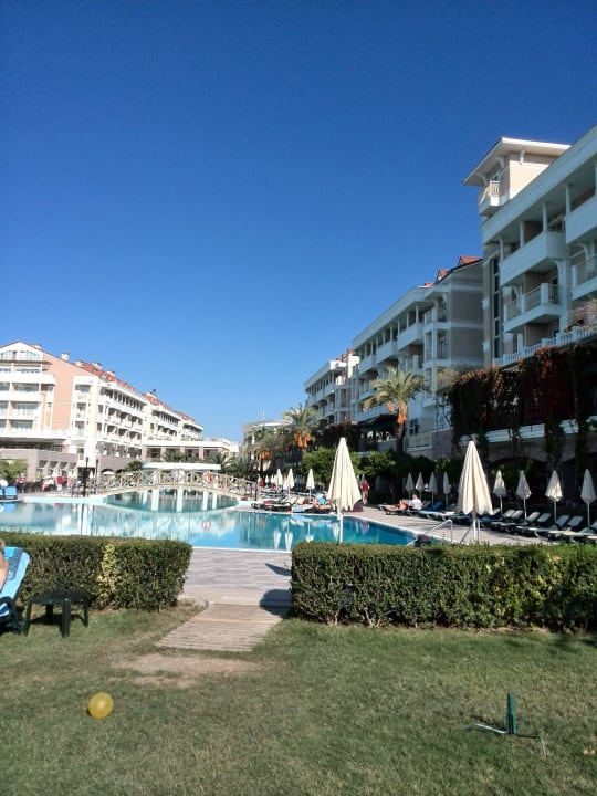 Poolanlage und Hotel Trendy Aspendos Beach Hotel