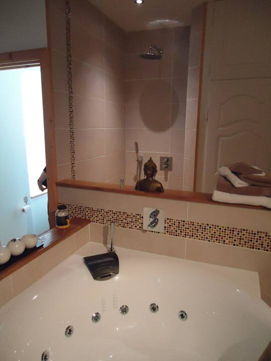 Bad mit whirlpool Hotel Château De Grunstein