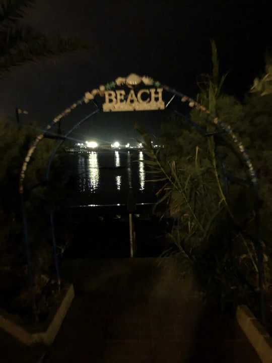 Strand Oscar Resort Hotel