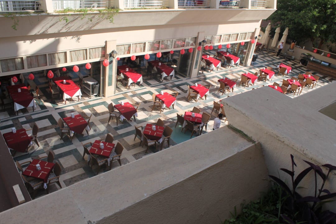 Innenhof Türkischer Abend Nerton Hotel - Erwachsenenhotel ab 16 Jahren