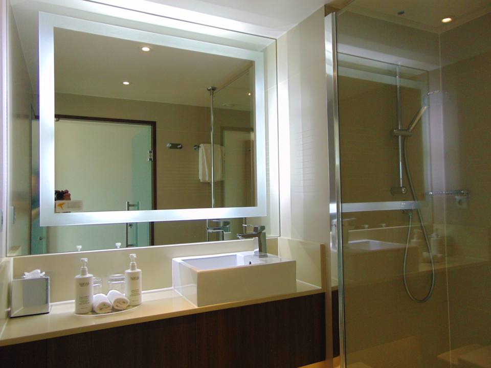 Zimmer Hotel Courtyard by Marriott Cologne