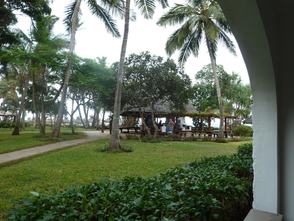 Blick zum Strand / Strandbar Hotel Southern Palms Beach Resort