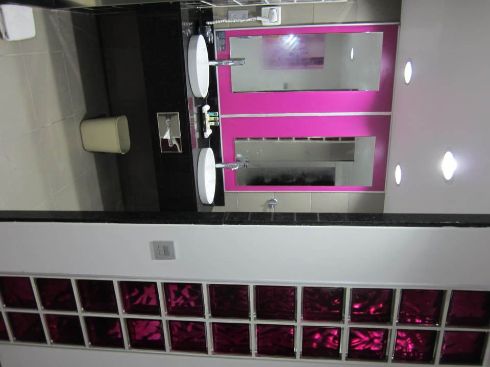 Neu renoviertes Badezimmer; tolle Farben! Hotel Riu Palace Mexico
