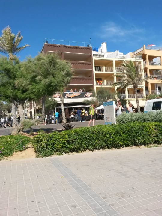 Hotelansicht vom Strand Hotel Q Royal