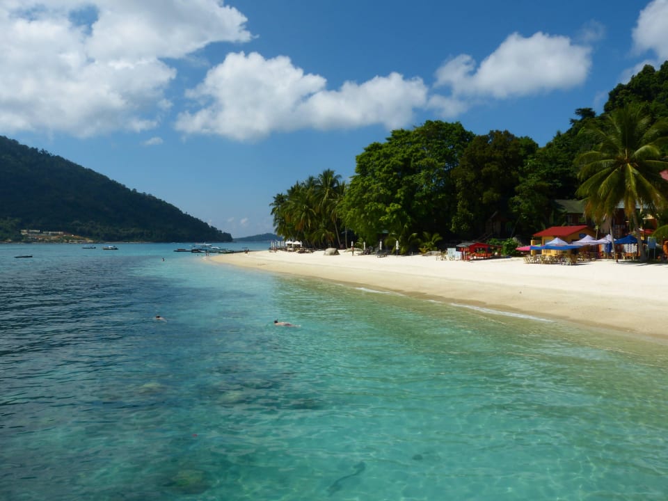 Strand hinter dem Anleger Hotel Abdul Chalet