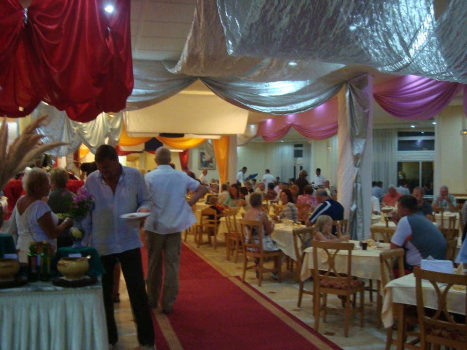 Abendessen Hotel El Mouradi Skanes Beach