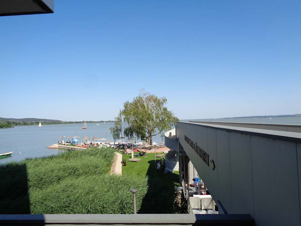Strand Hotel Helikon