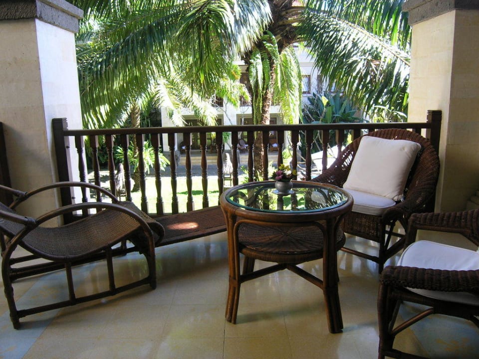 Balkon mit Aussicht Puri Santrian