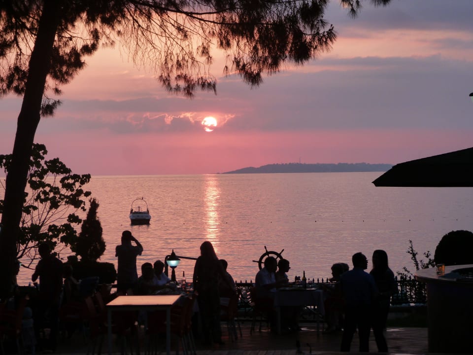 Sonnenuntergang vom Fischrestaurant aus Lonicera Resort & Spa Hotel