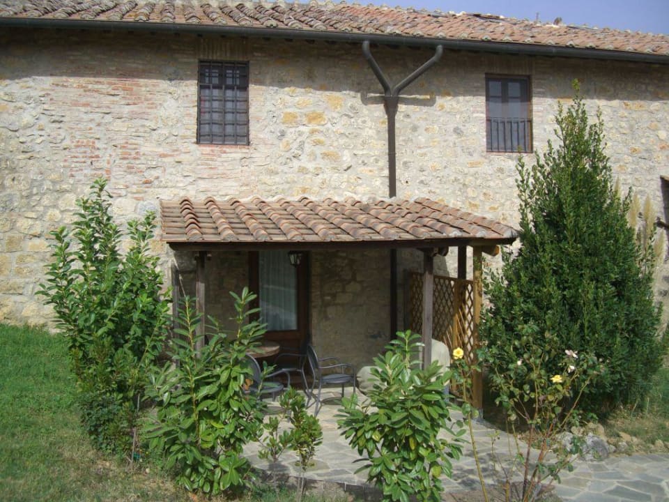 Terrasse vor dem Appartement Hotel Il Borgo Di Mariano