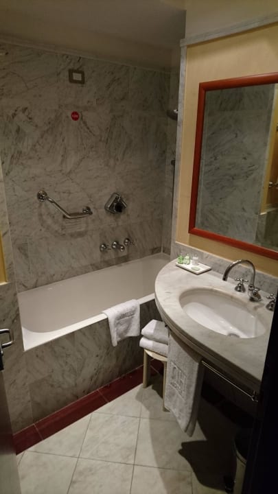 Badezimmer NH Collection Roma Centro