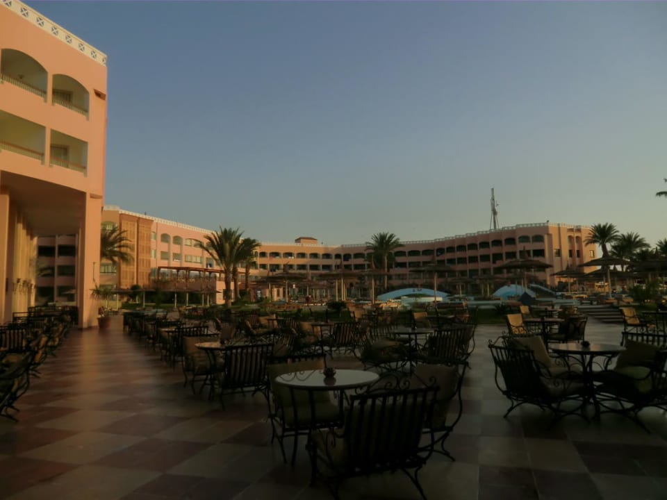 Abendprogramm Beach Albatros Resort