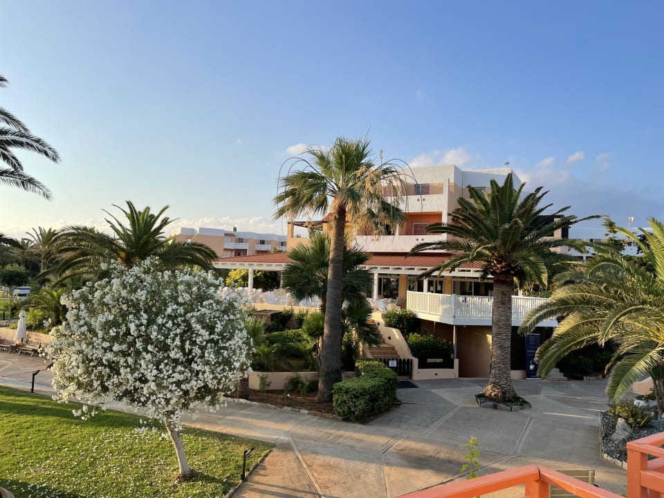 Ausblick Anissa Beach & Village