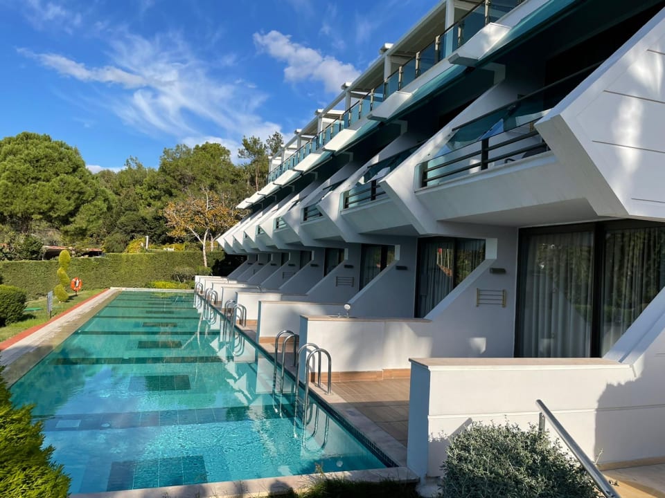 Pool Side Star Elegance