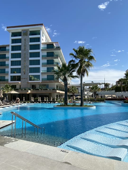 Pool Side Sunport Hotel & Spa