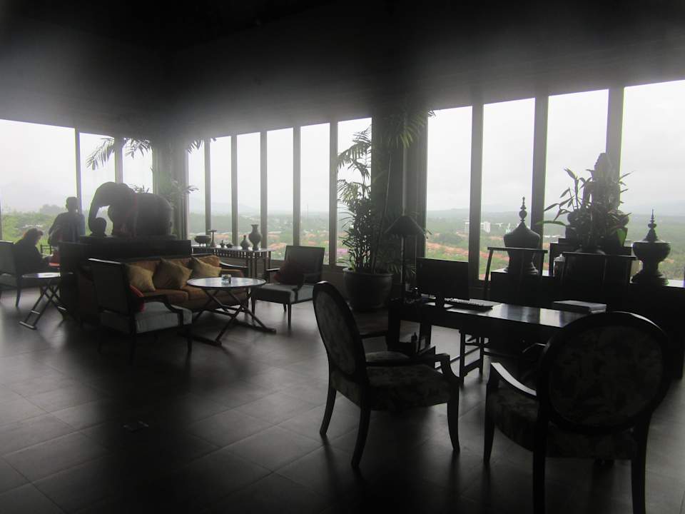 Lobby The Pavilions Suites Collection