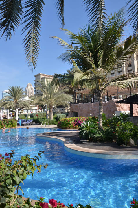 Teil der Poollandschaft Le Meridien Mina Seyahi Beach Resort & Waterpark
