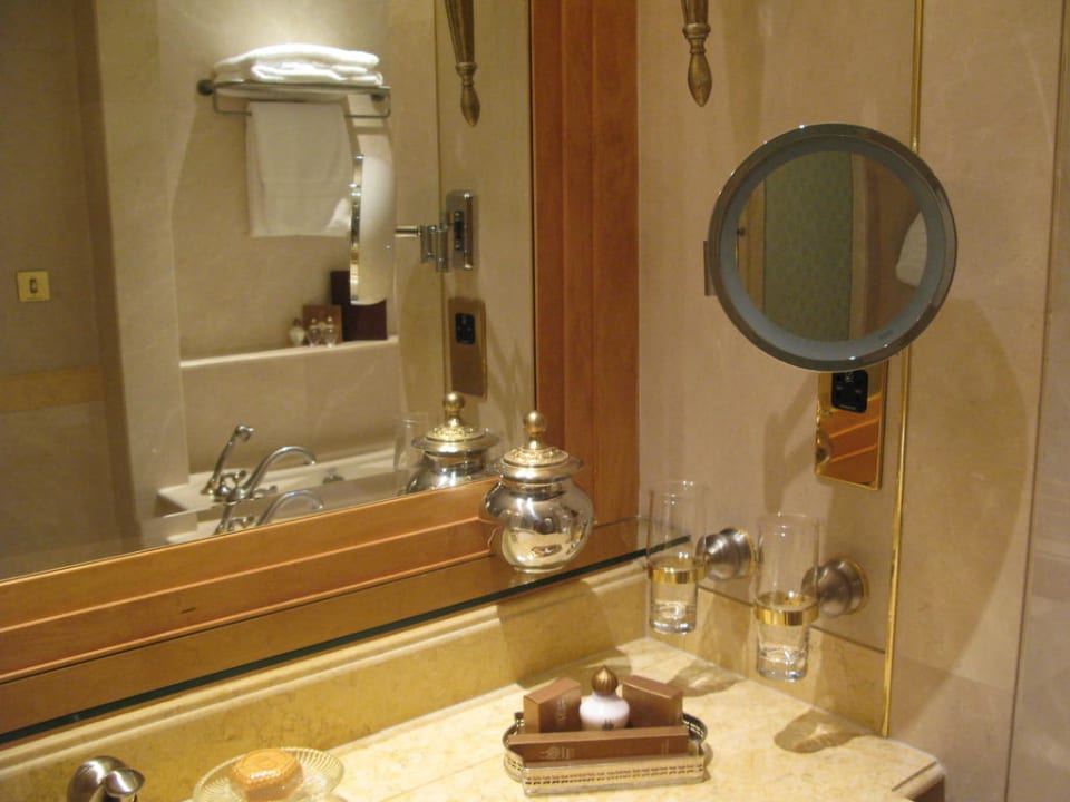Badezimmerspiegel Emirates Palace Mandarin Oriental
