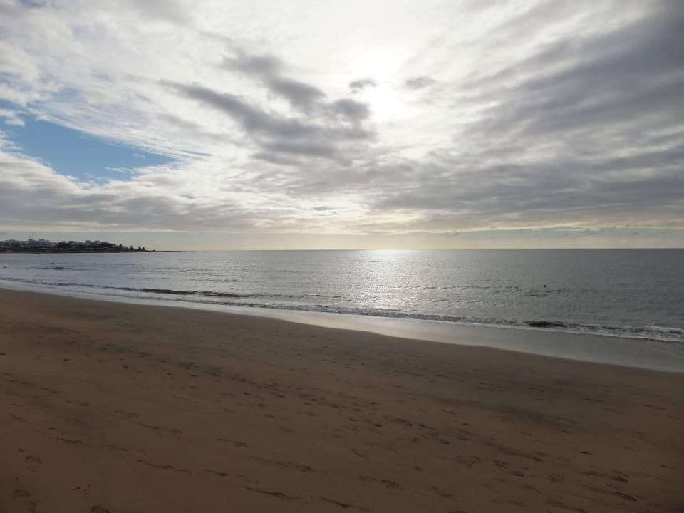 Strand am frühen Morgen Hotel Riu Paraiso Lanzarote