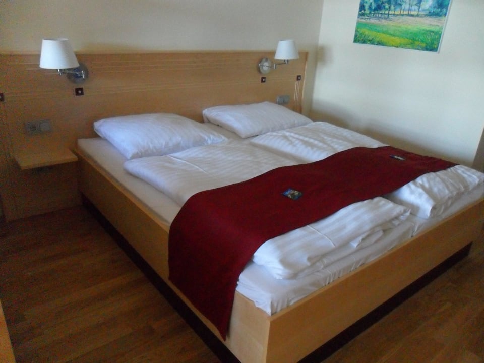 Doppelbett Apartment 302 SPA Hotel Amsee