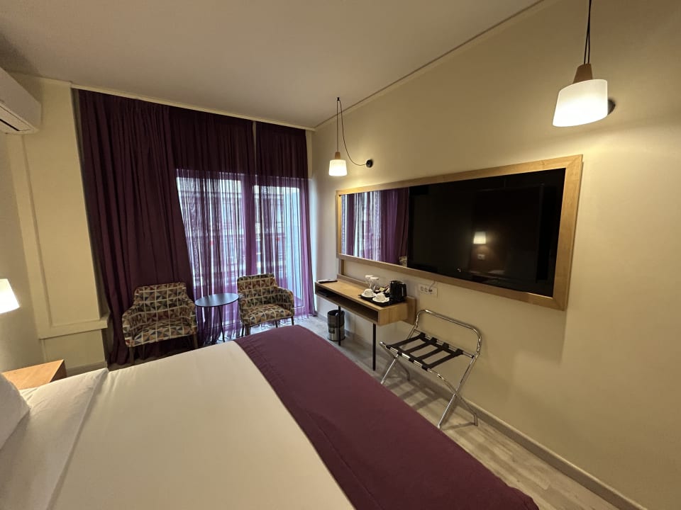 Zimmer Polis Grand Hotel